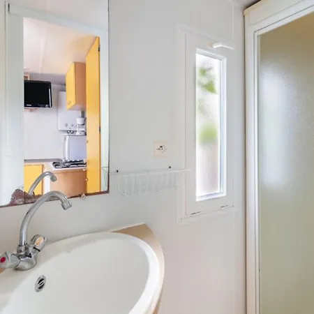 Mobil à - 2 - Api-1-52-732 Campeggio *