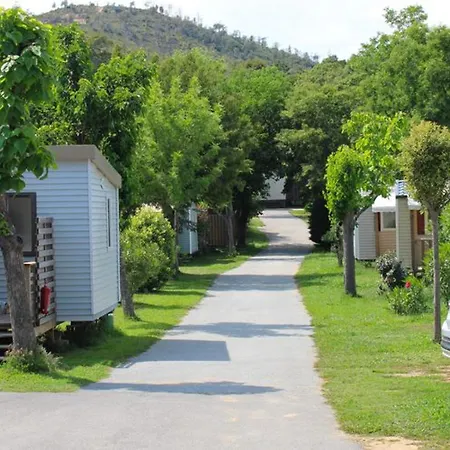 Mobil à - 2 - Api-1-52-732 * Bormes-les-Mimosas