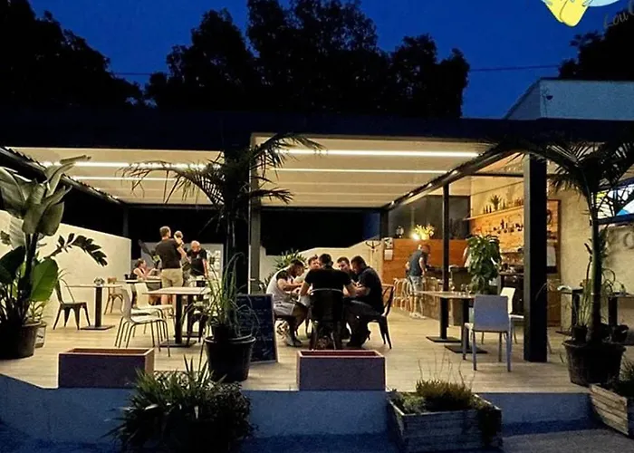 Camping Mobil A - 2 - Api-1-52-732 Bormes-les-Mimosas